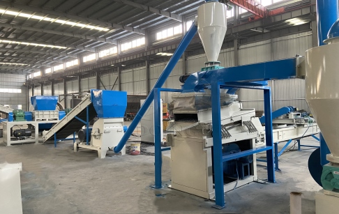 Large-scale radiator recycling machine running video
