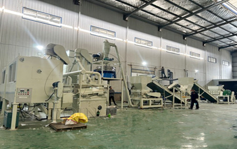 1000kg/h e waste recycling machine project is put into production in Henan, China