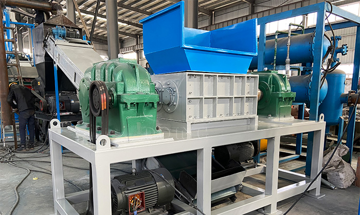 EV lithium-ion battery recycling machine