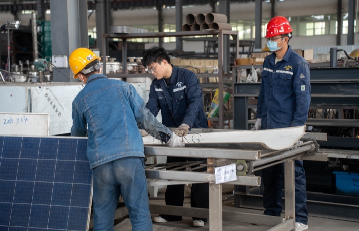 solar panel recycling machine factory